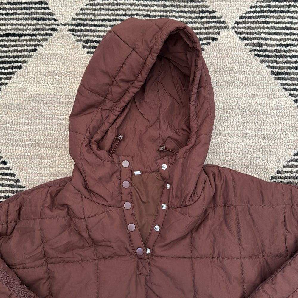 Quilted Packable Puffer Jacket - Picture 3 of 6